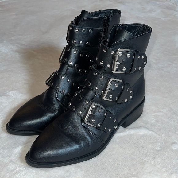 Steven New York Shoes - Steven New York Women’s Leather Edgy Black ⚫️ Bold Buckle Side Zipper SZ 6.5 💋